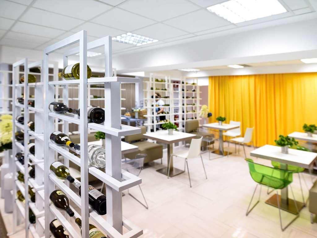 Hotel Ibis Styles Skopie Restaurante foto