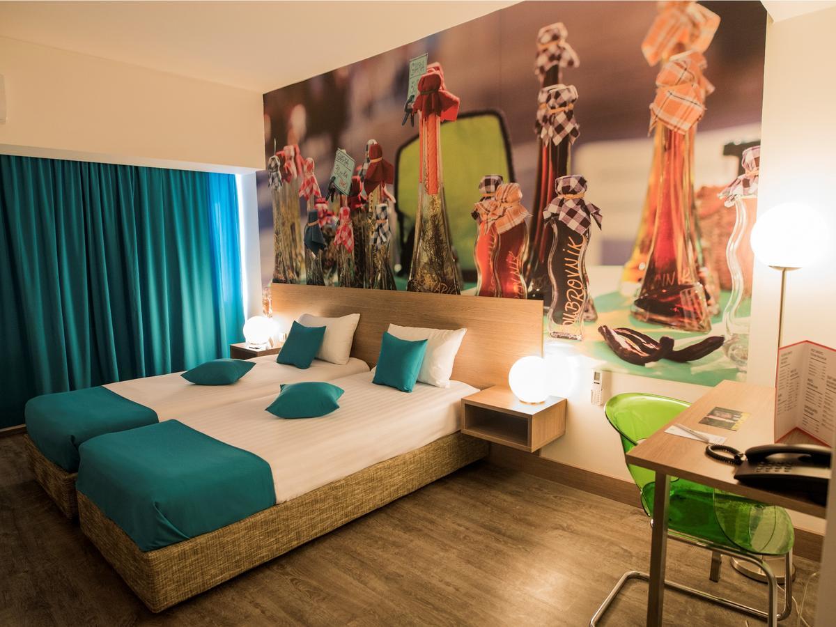 Hotel Ibis Styles Skopie Exterior foto